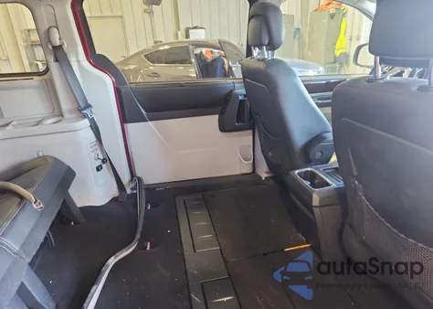 2010 Chrysler Town & Country Touring Plus из США, поврежденный, VIN 2A4RR8DX4AR495033